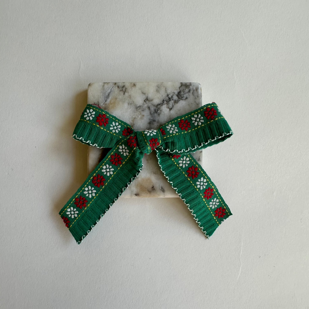 Sailor Bow // Green Scallop Floral